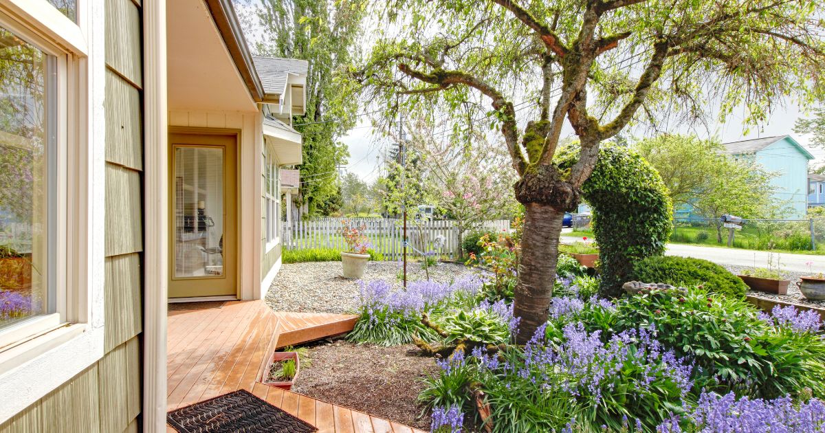 Spring Cleaning: Exterior Edition - How to Revitalize Your Home's Curb Appeal