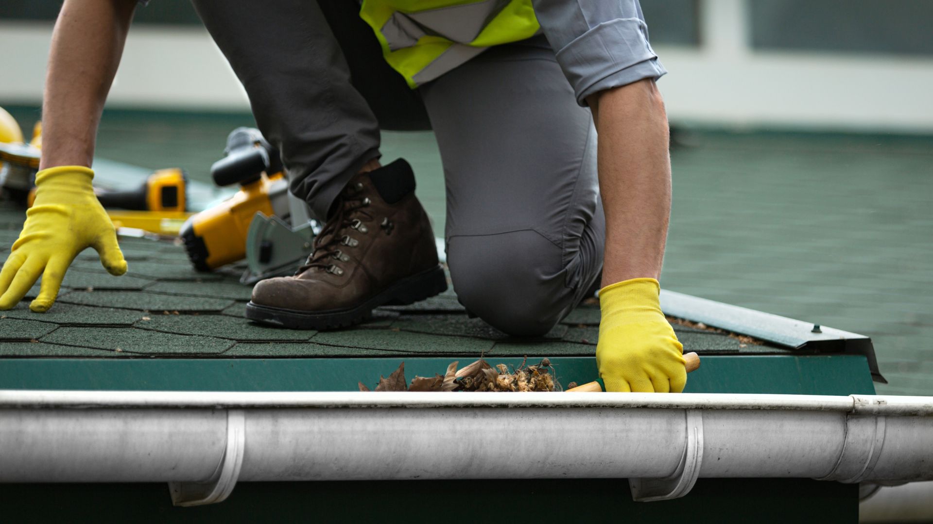 How to Protect Your Mobile Home's Exterior from Fall Weather Damage