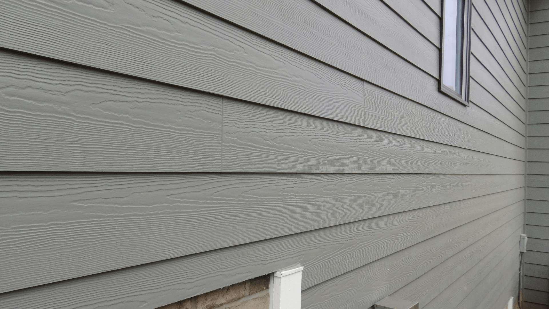 Siding That Shines: Keep Your Mobile Home Looking Fresh All Summer
