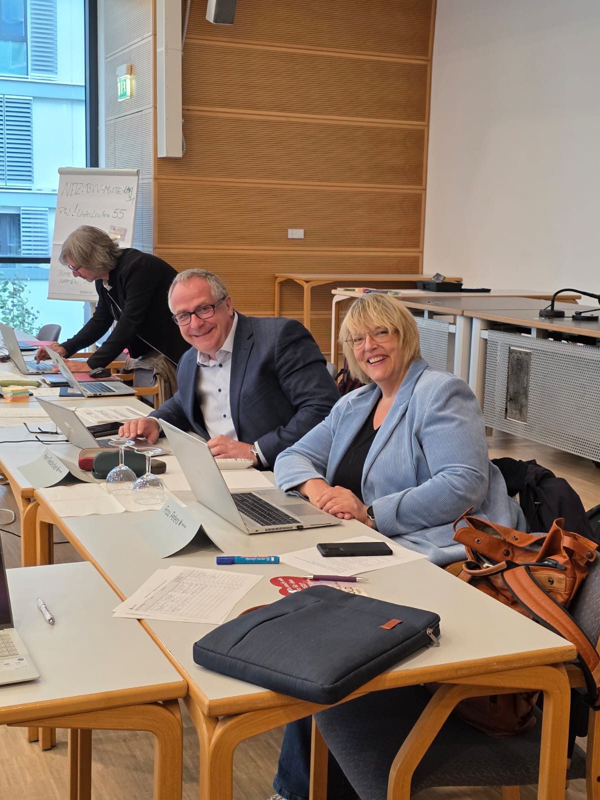 Aktionsplan „Schutz und Teilhabe für junge Menschen gewährleisten, Familien unterstützen – Kinderrechte umsetzen und verwirklichen“  Zweites Treffen des Expert*innenrats am 26.09.2025 in Berlin