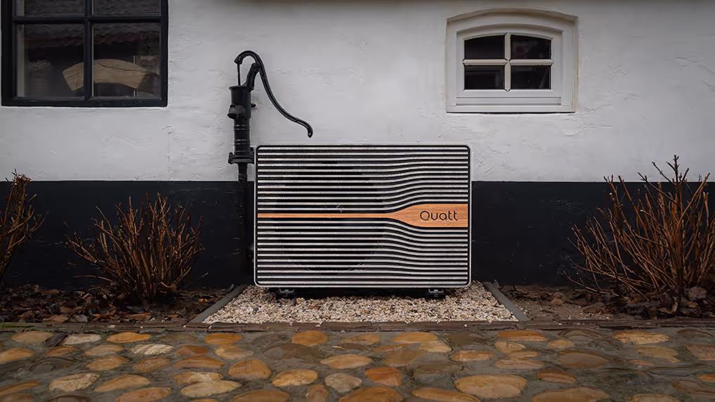 Quatt geïnstalleerd in een tuin