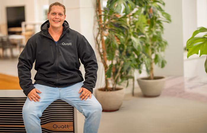 Installateur Rob met Quatt Hybrid