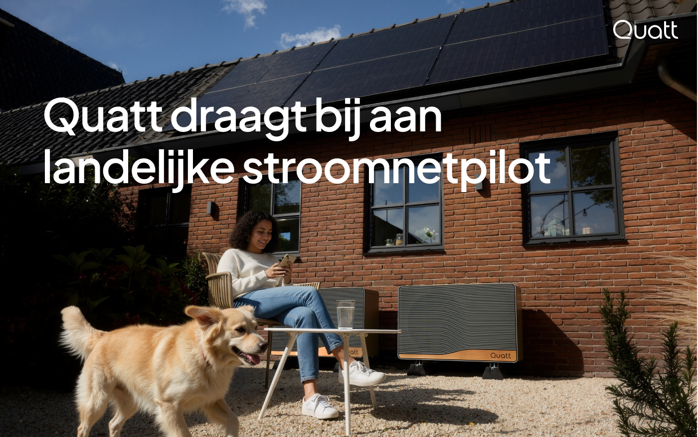Afbeelding van woning met Quatt Hybrid Duo-warmtepomp en zonnepanelen.