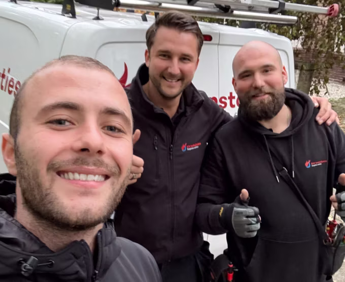 Kevin en collega's van KH Installaties