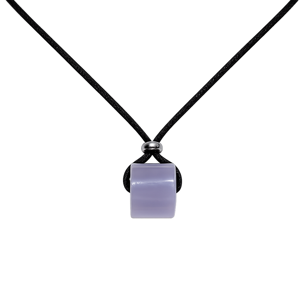 Accompanied by Hong Kong Jade & Stone Laboratory certificate, stating that the jadeite is natural, known in the trade as "A Jade".