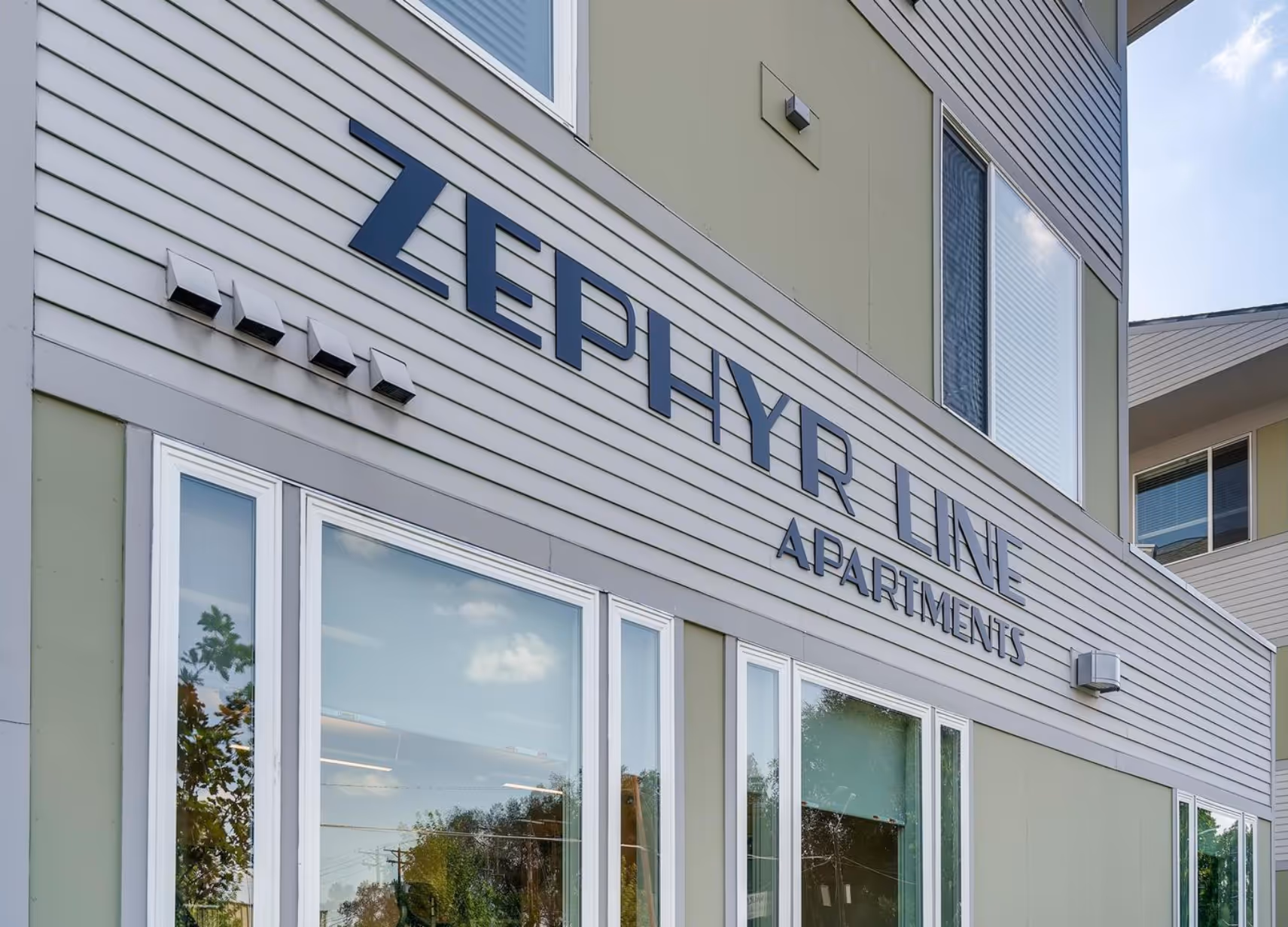 Zephyr Exterior