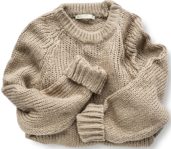 Layer with a sweater