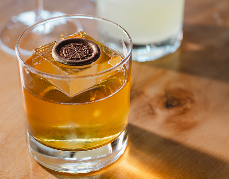 Cocktail with decorative ice