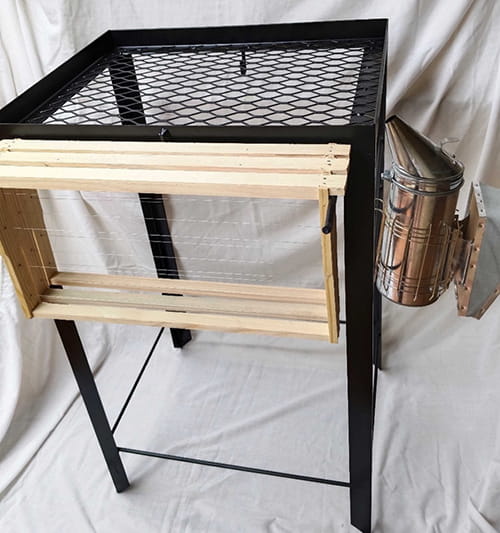 Beehive utilities stand