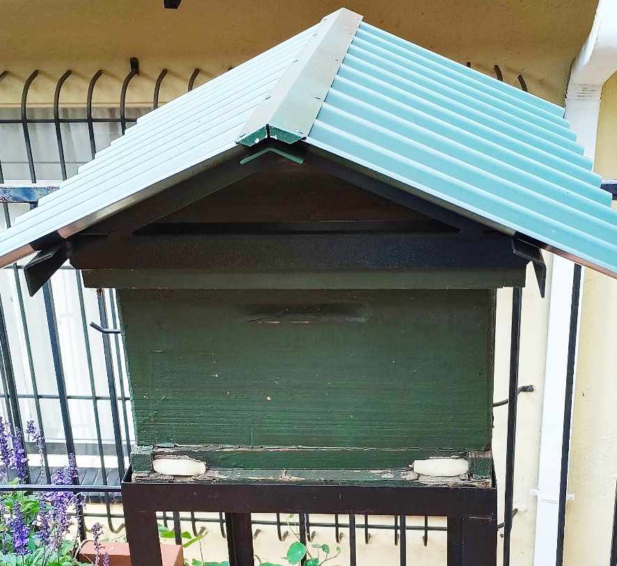 Corrugated Roof Protection for your beehive