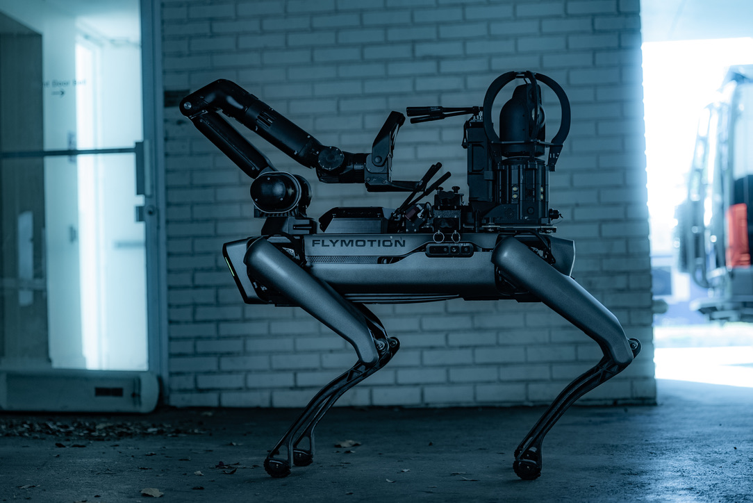 SPOT ROBOT GRABBING RADIO VIA FLYMOTION RADIO DEPLOYMENT KIT
