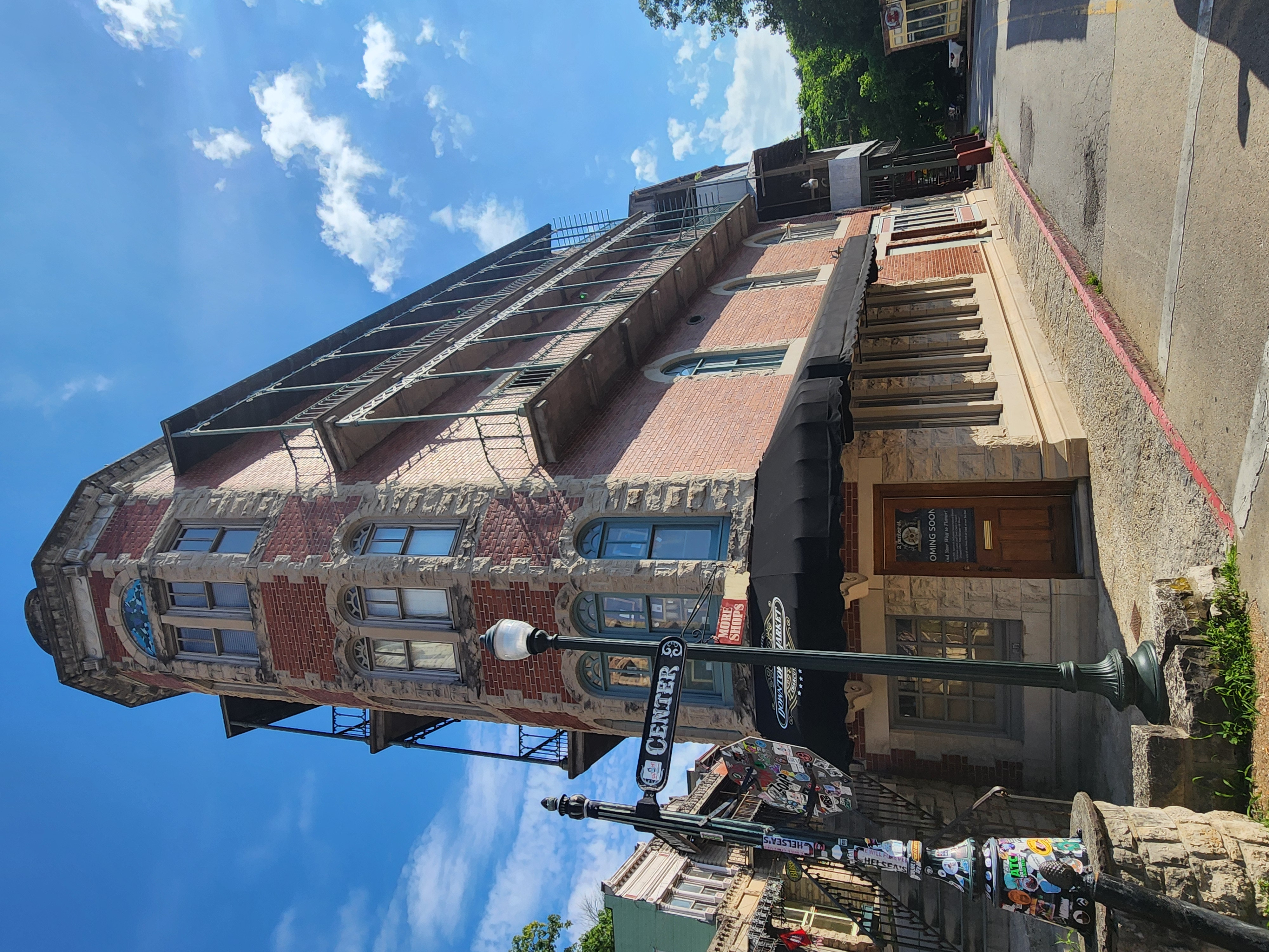 5 Ways to Experience Eureka Springs Like a Local