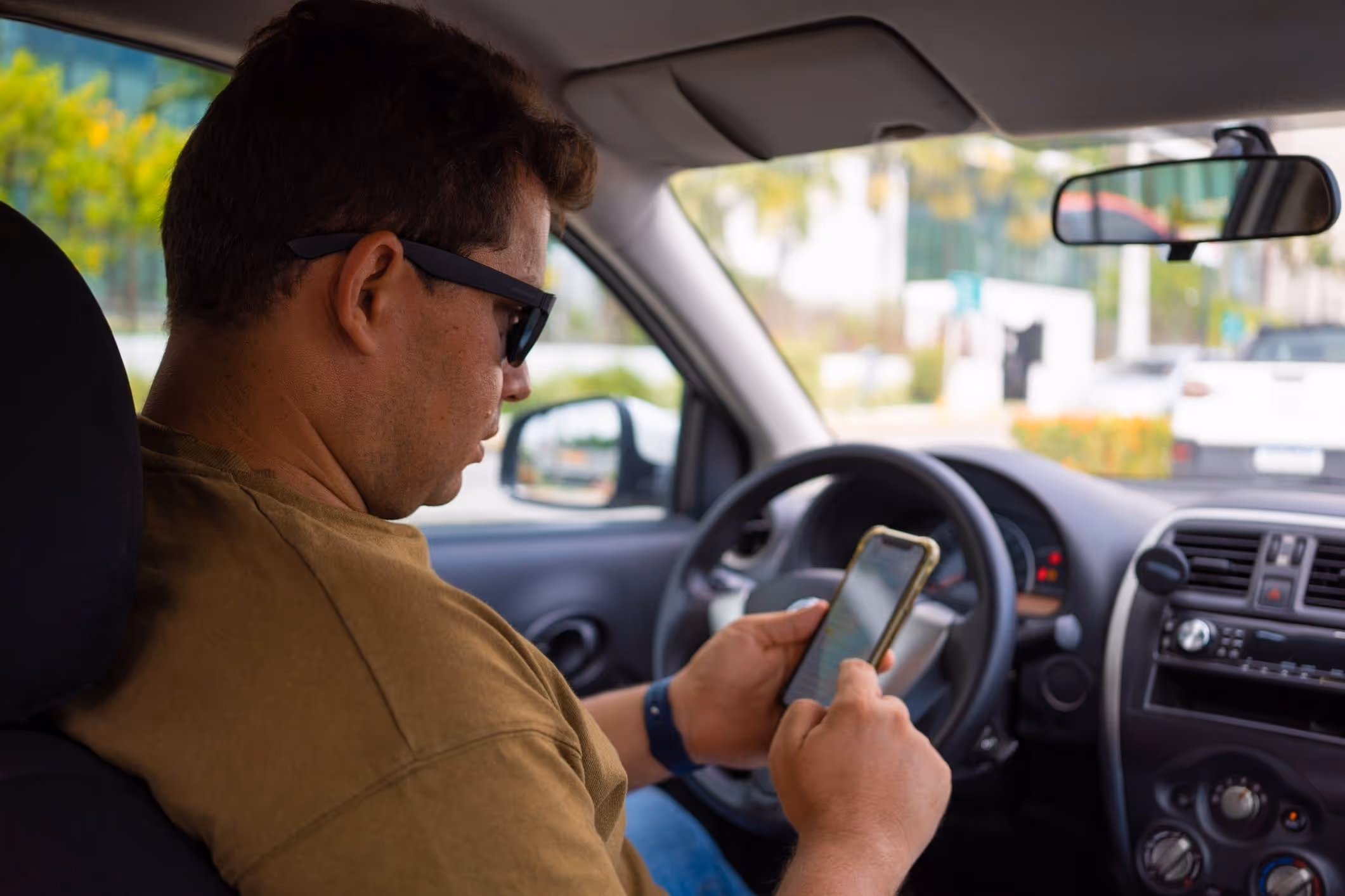 Texting in Construction Zones While Texting.