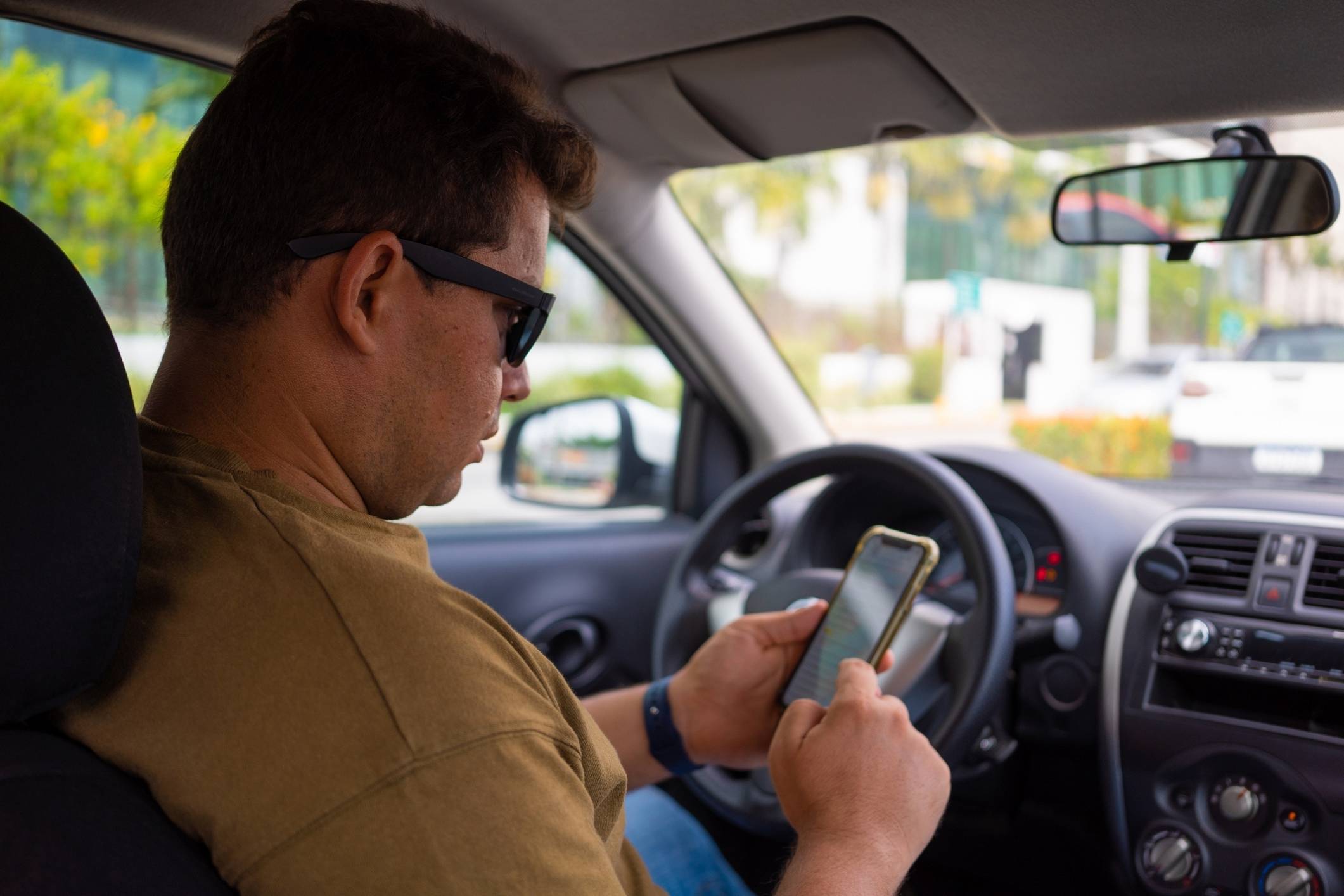 Texting in Construction Zones While Texting.