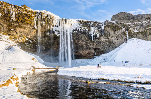 Sights along 2-Day Golden Circle, South Coast and Northern Lights winter tour