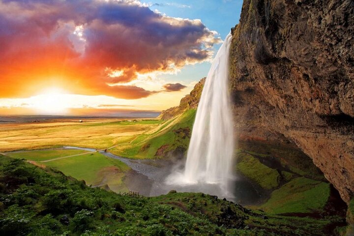 Landscape views on 5-Day Tour Reykjavik Northern Light Blue Lagoon Golden Circle South Coast in Iceland