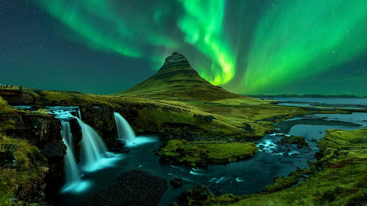 Can You See the Northern Lights in Reykjavik? Tips for Urban Aurora Hunters