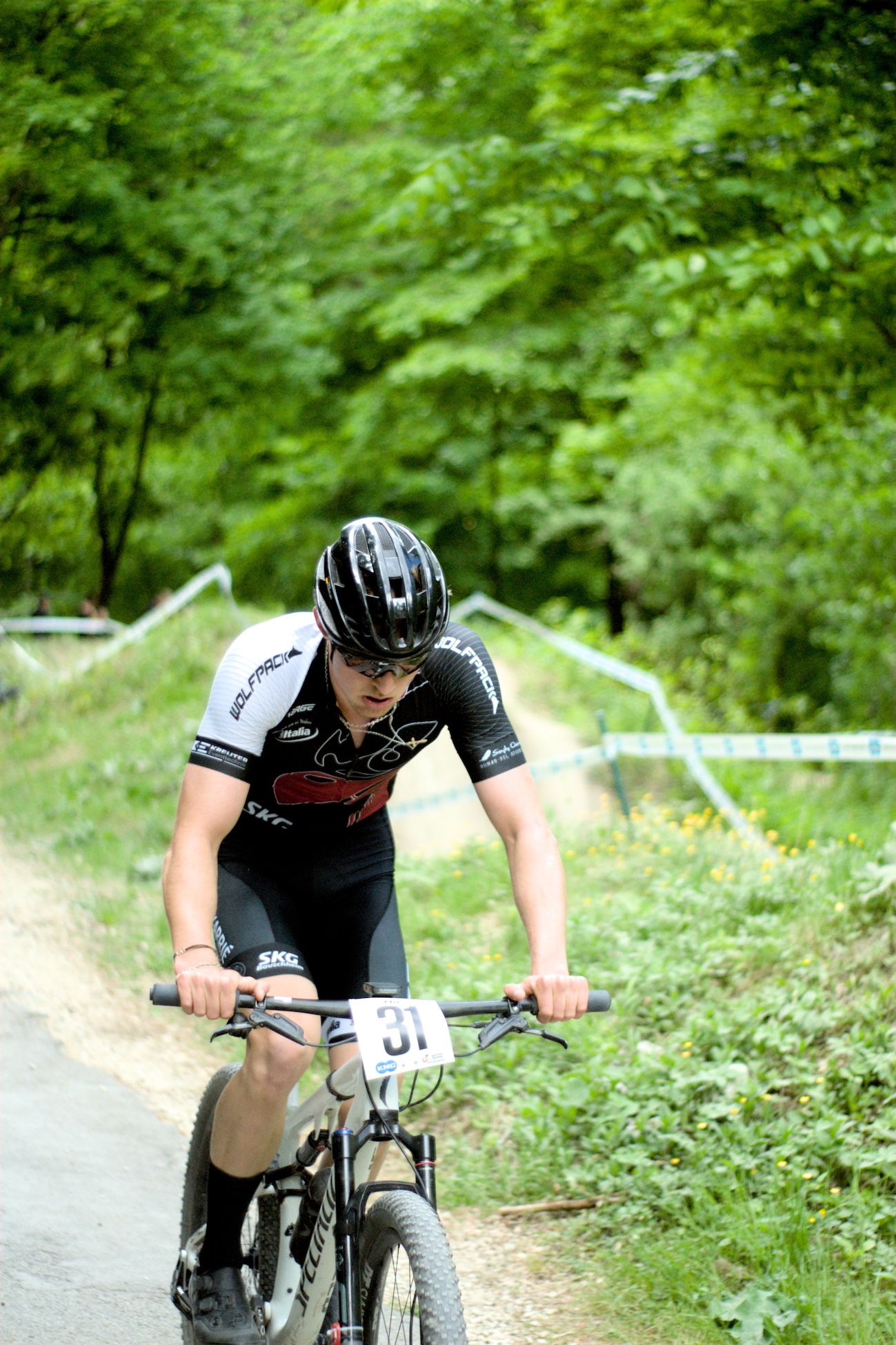Mika Schöpplein in a Tech and Feed Zone of a MTB Race