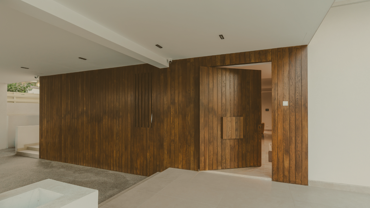 How wooden custom made doors give character to your home