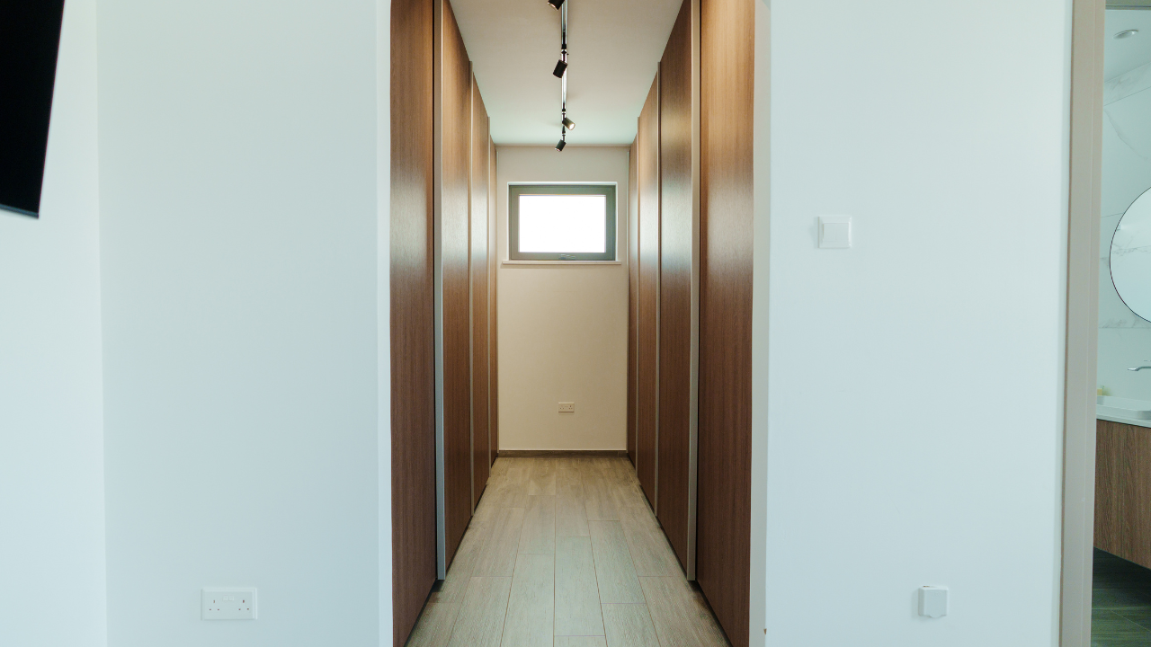 Creating depth & openness through a single material: Wood