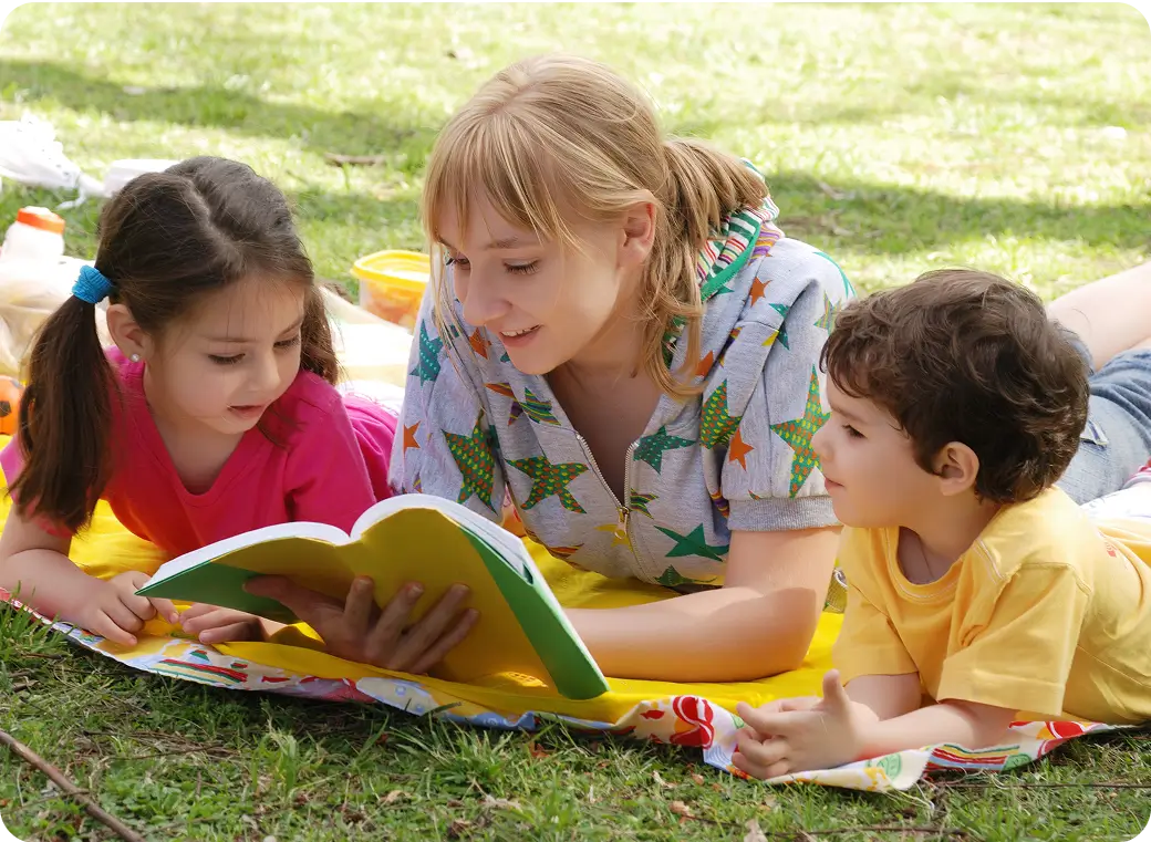 A tutor teaching students