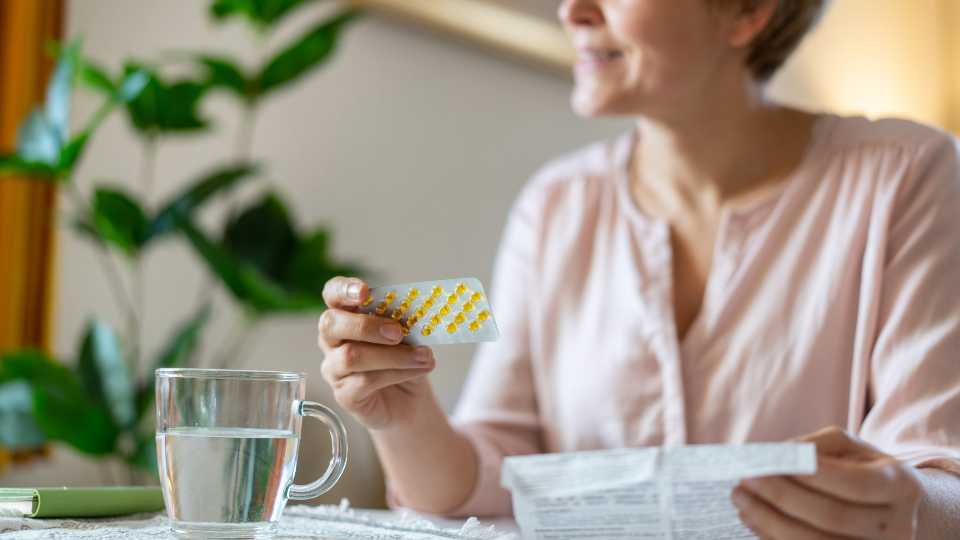 Estrogen Pills: Risks, Benefits, and Safer Alternatives