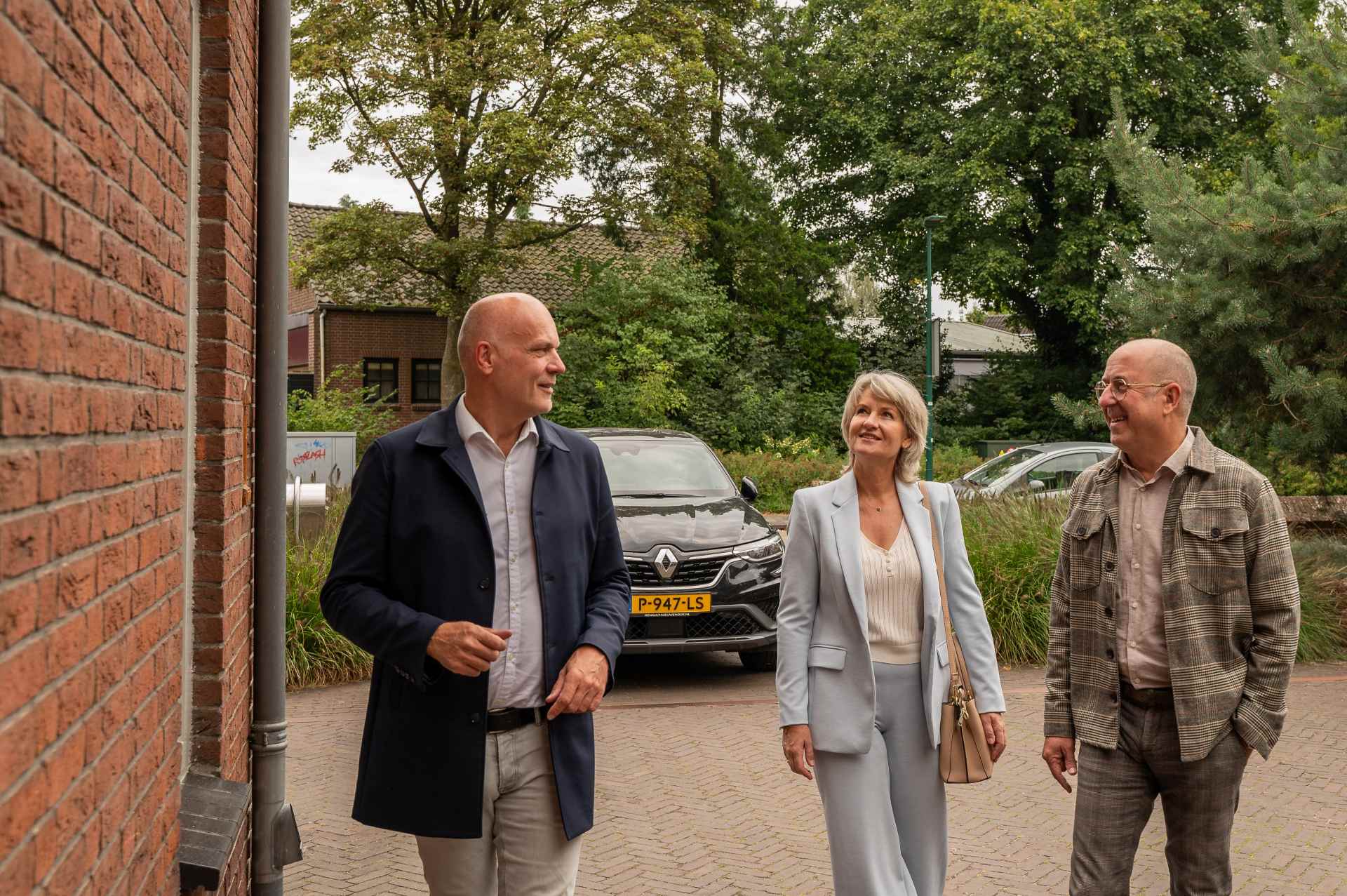 mediator komt binnen bij klant