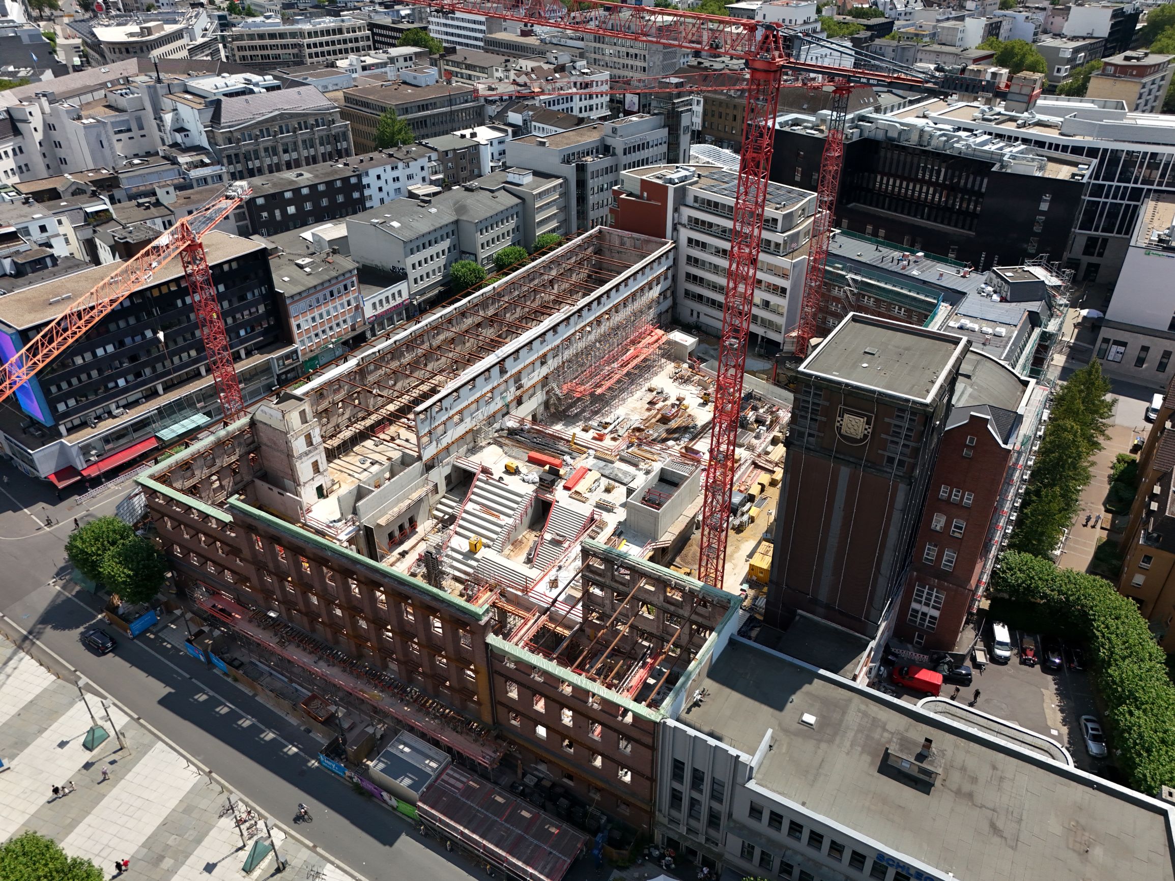 Construction update at House of Knowledge: the structure is rising.