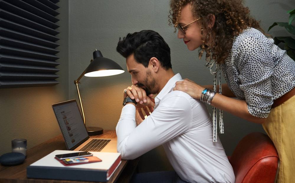 Pareja en terapia de pareja online
