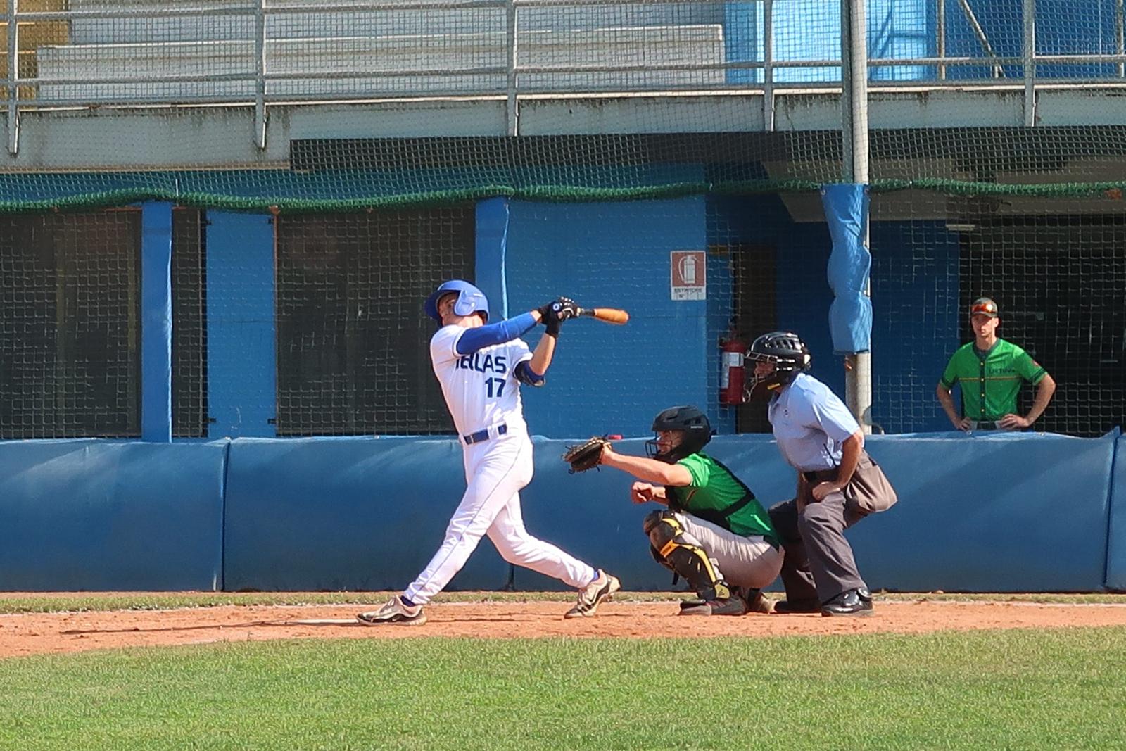 Andre Demetral swings vs Lithuania