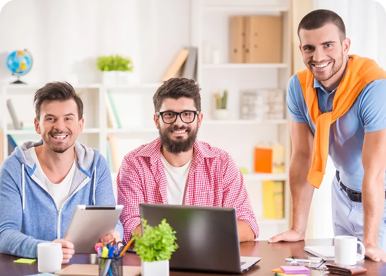 Hybrid Teams - Mixed office and remote work environment
