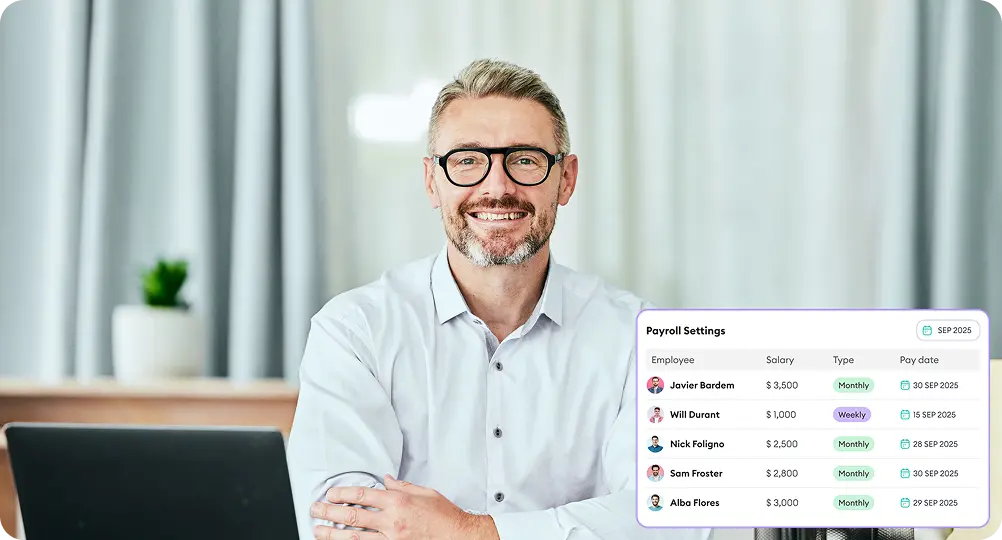 Client reviewing payroll in Apploye.