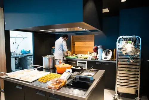 Alienware Training Facility Utrecht kitchen