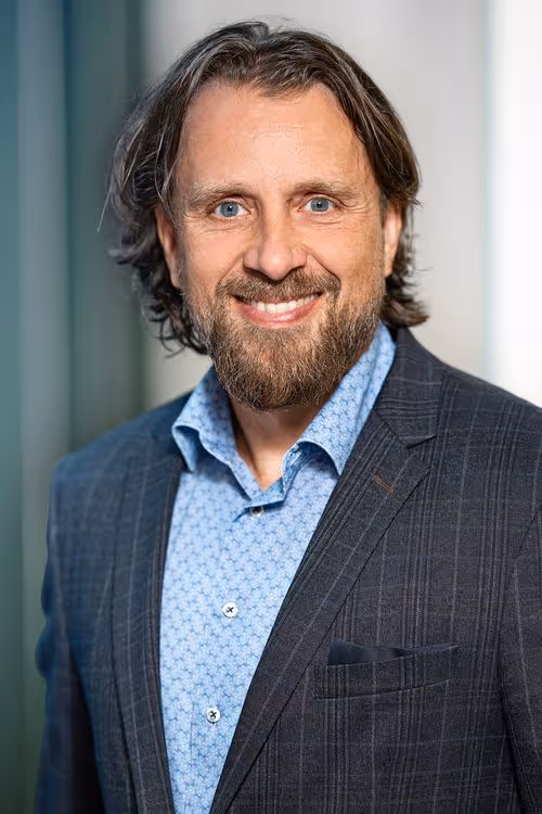 Mads Aarup Pedersen Monthio CEO & Co-Founder 
