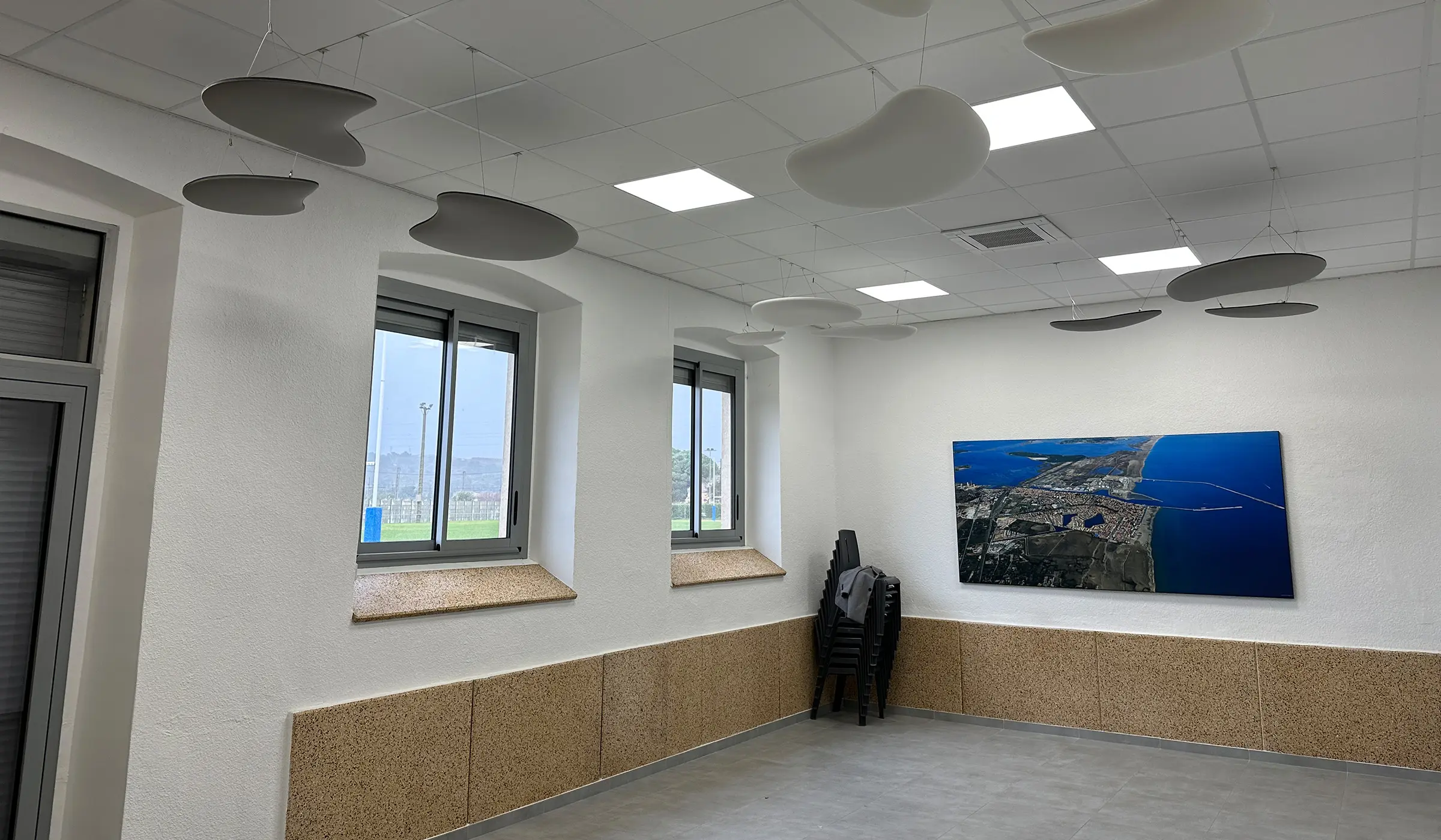 Traitement acoustique mairie de port la nouvelle par Xylecho