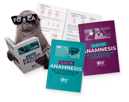 Mole wearing sunglasses holding a booklet titled 'Guía de Análisis Facial' with opened pages showing facial analysis diagrams, alongside two other booklets titled 'Guía de Anamnesis de Ortodoncia Preventiva' and 'Guía de Anamnesis de Ortodoncia Correctiva'.