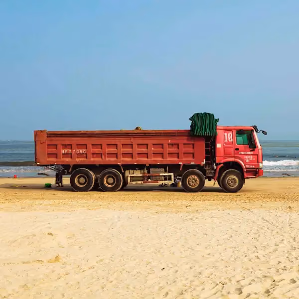 Heavy-duty vehicle in need of repairs