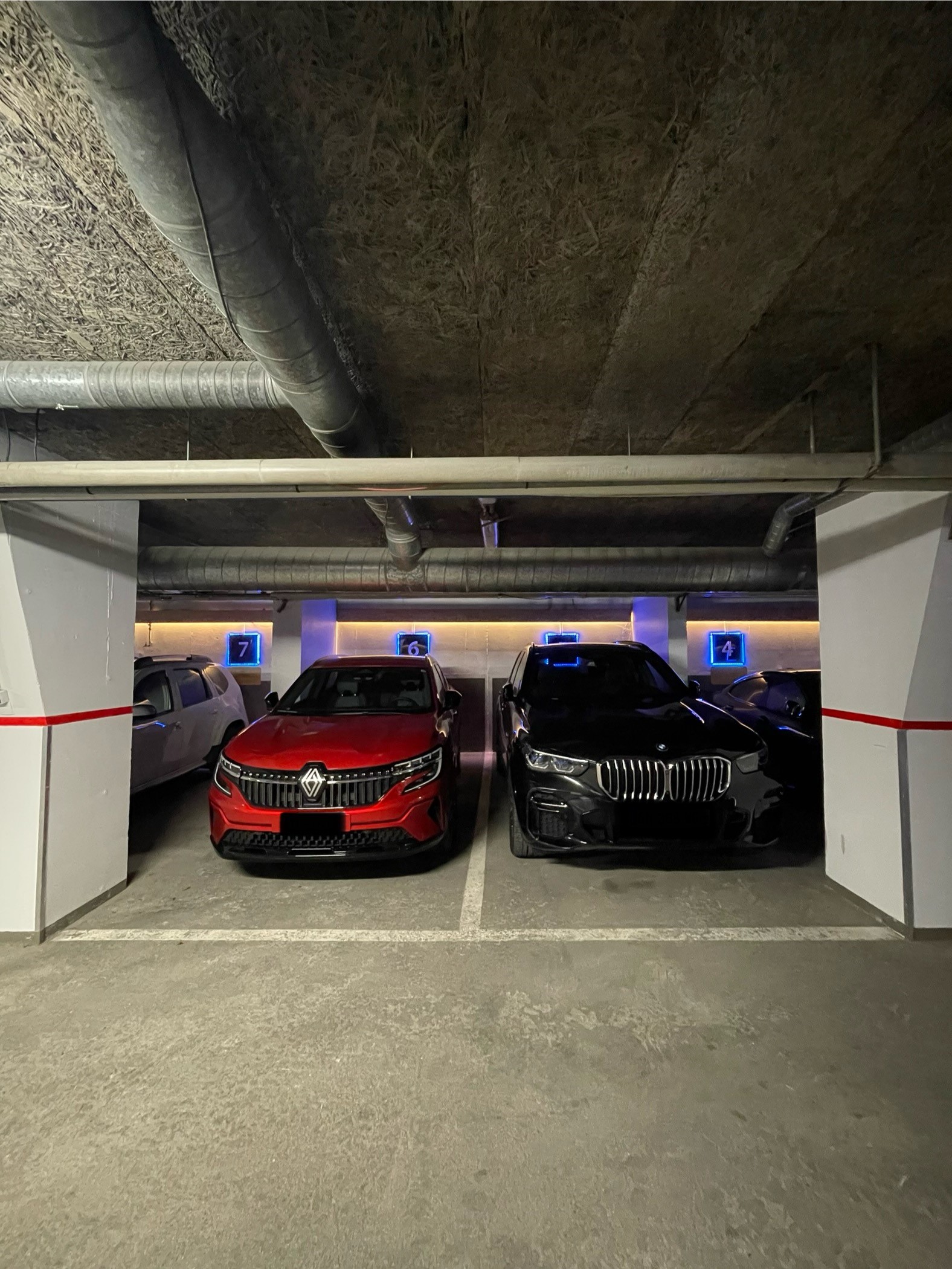Parking privé couvert sécurisé payant Lykke Hôtel & Spa