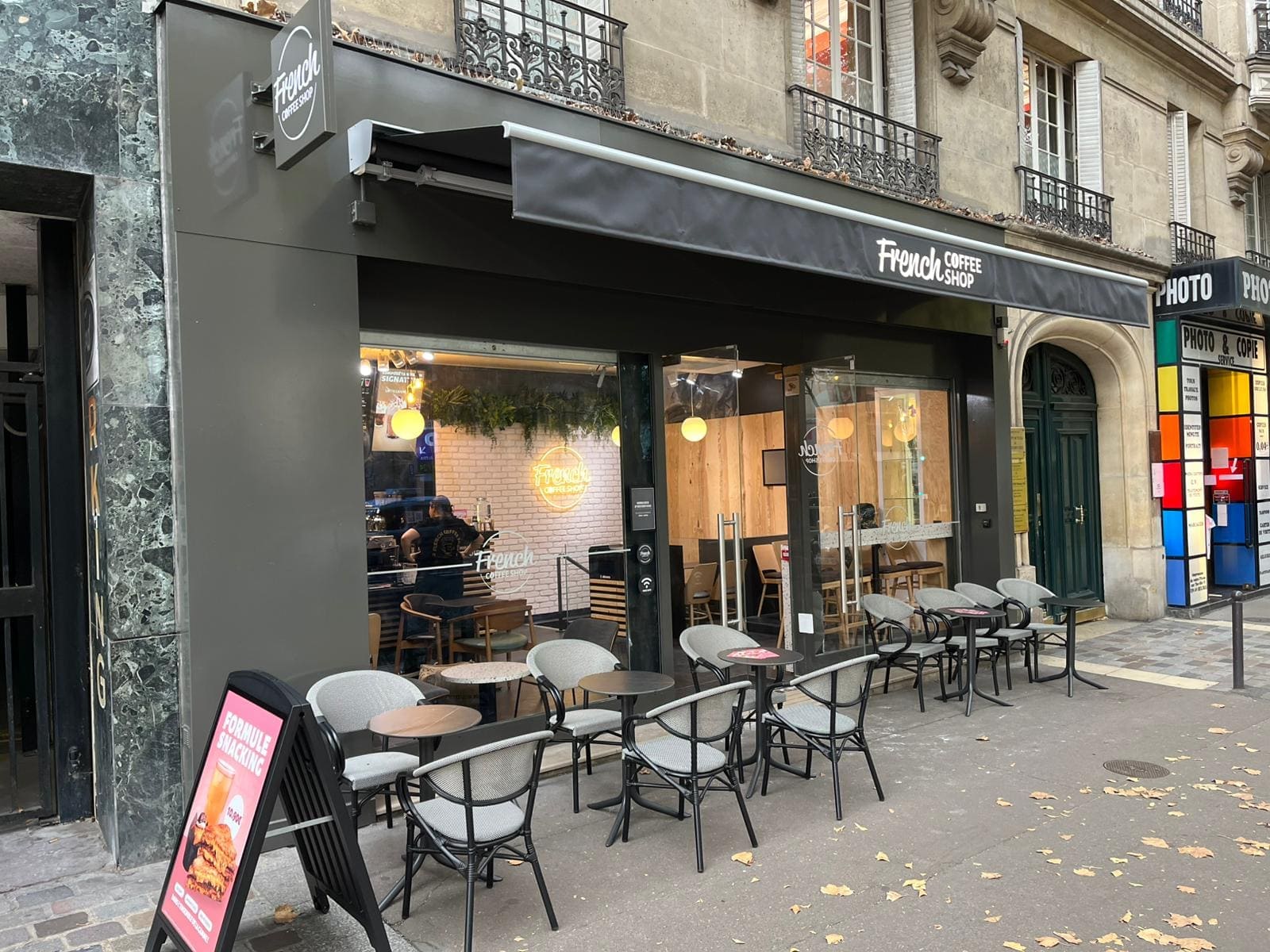 Devanture du French Coffee Shop Paris