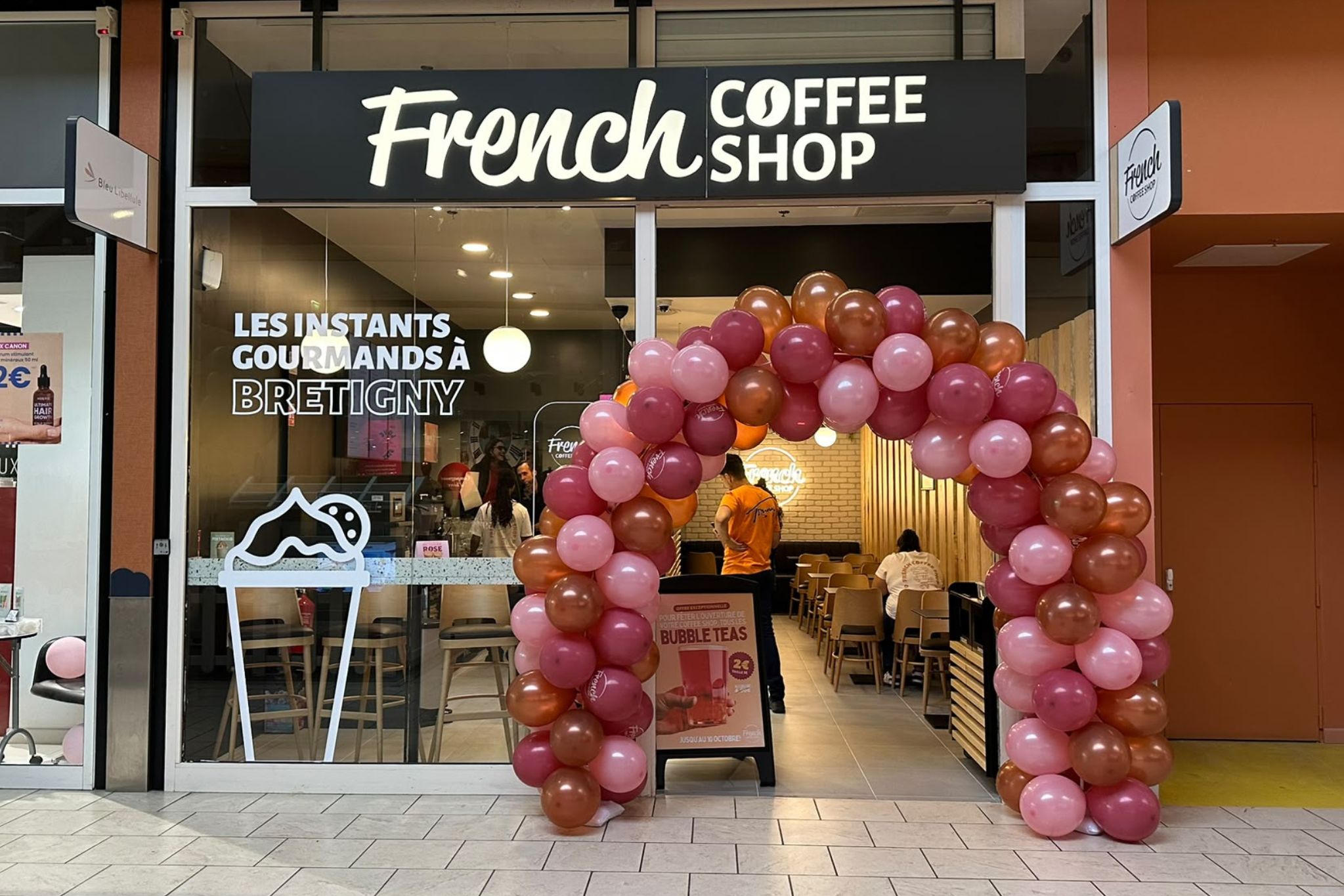 Devanture du local du French Coffee Shop Bretigny