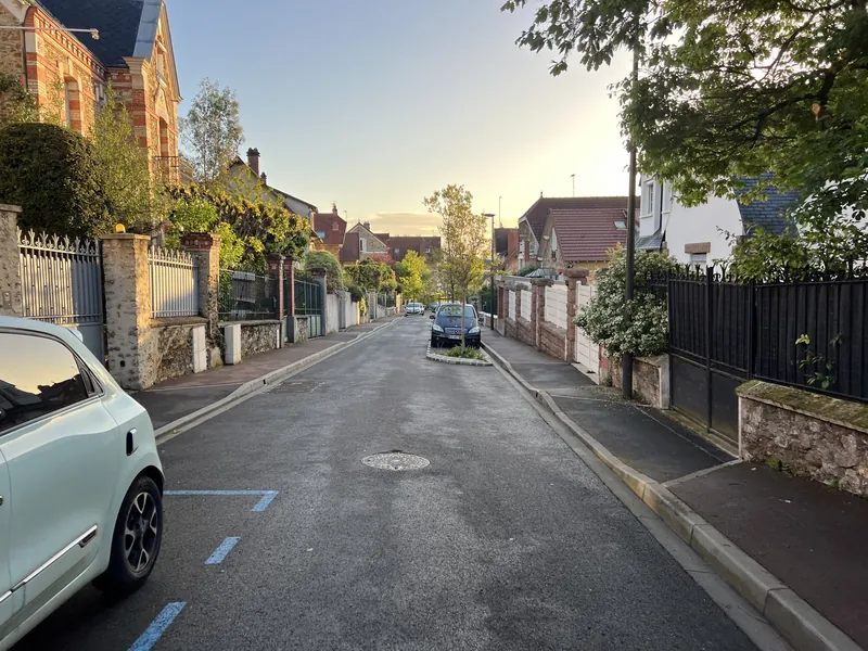 Pavillons alignés rue Montenard à Juvisy-sur-Orge