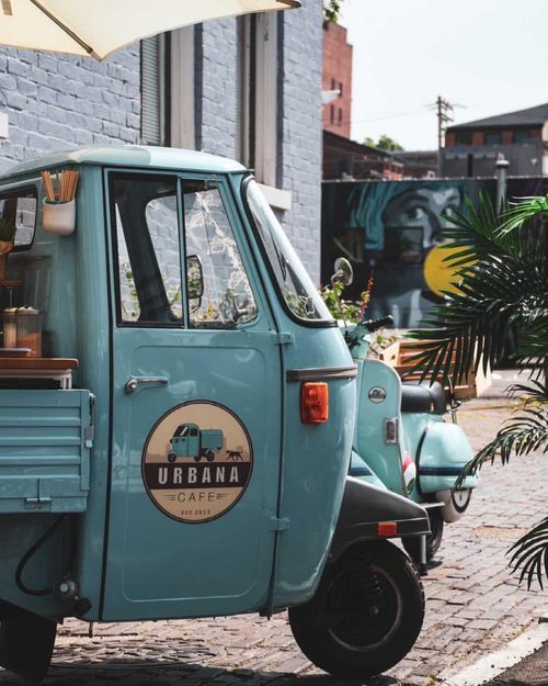 Mobile espresso Vespa street car