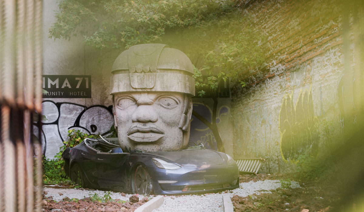 Waking Up in a Living Gallery: The Private Collection of Colima 71