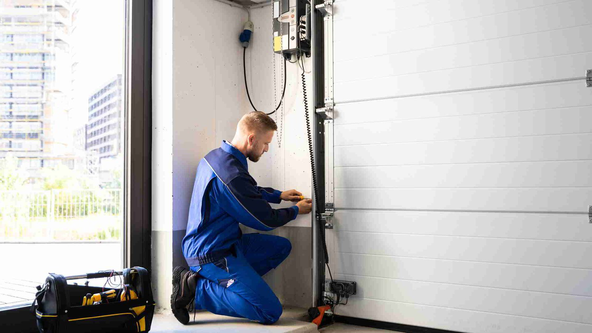 7 Essential Garage Door Safety Checks for Every Homeowner in Texas