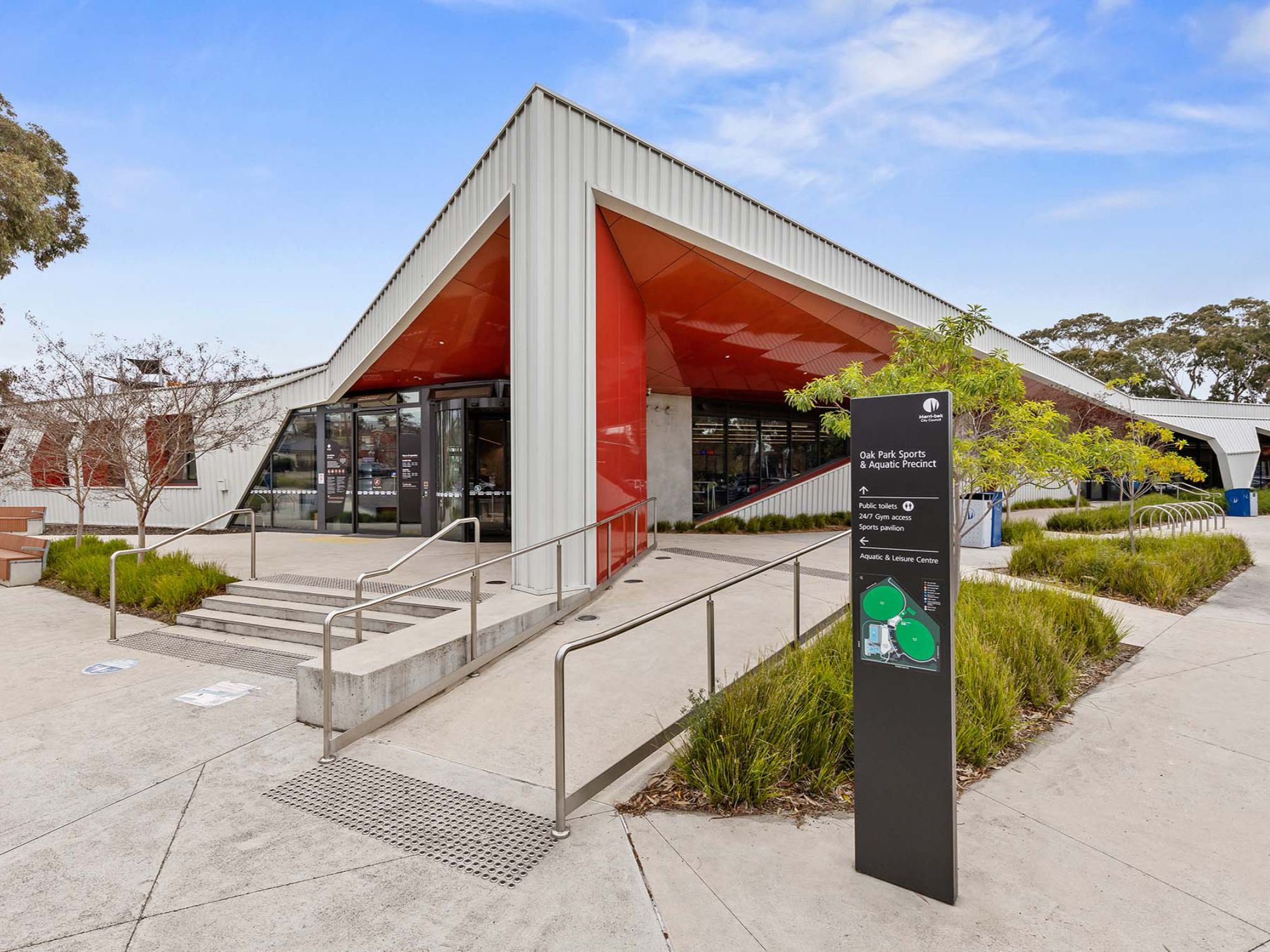Oak Park Aquatic and Leisure Centre