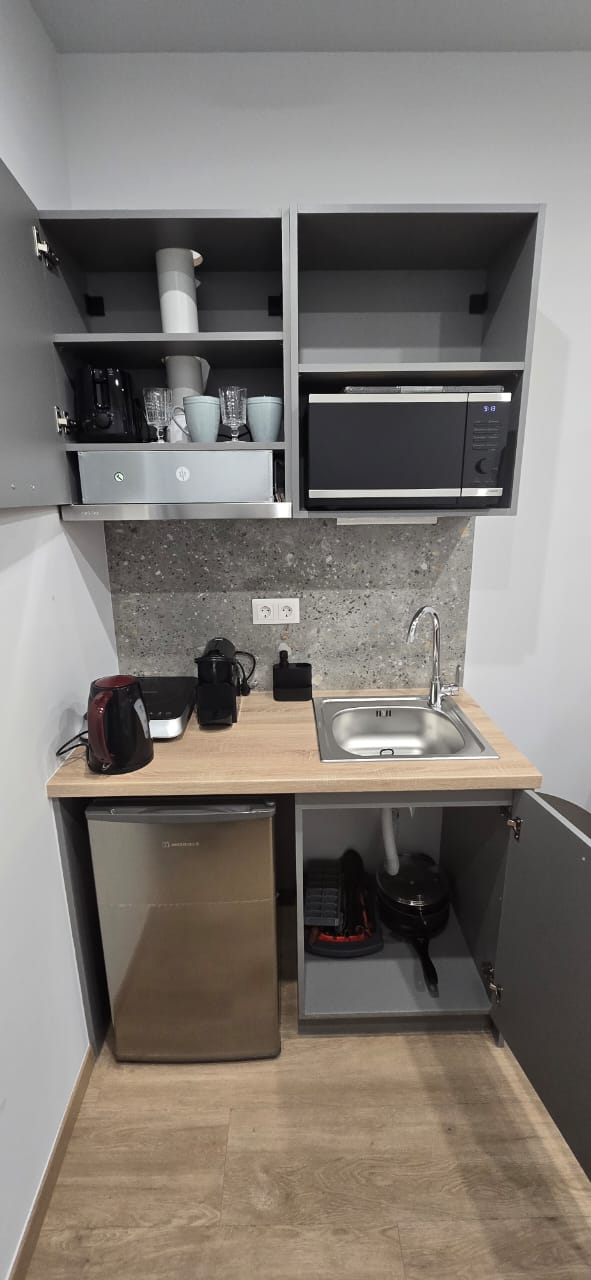 Contemporary Studio Apartments in Dafni — image 14 of 24 — Dafni, Greece