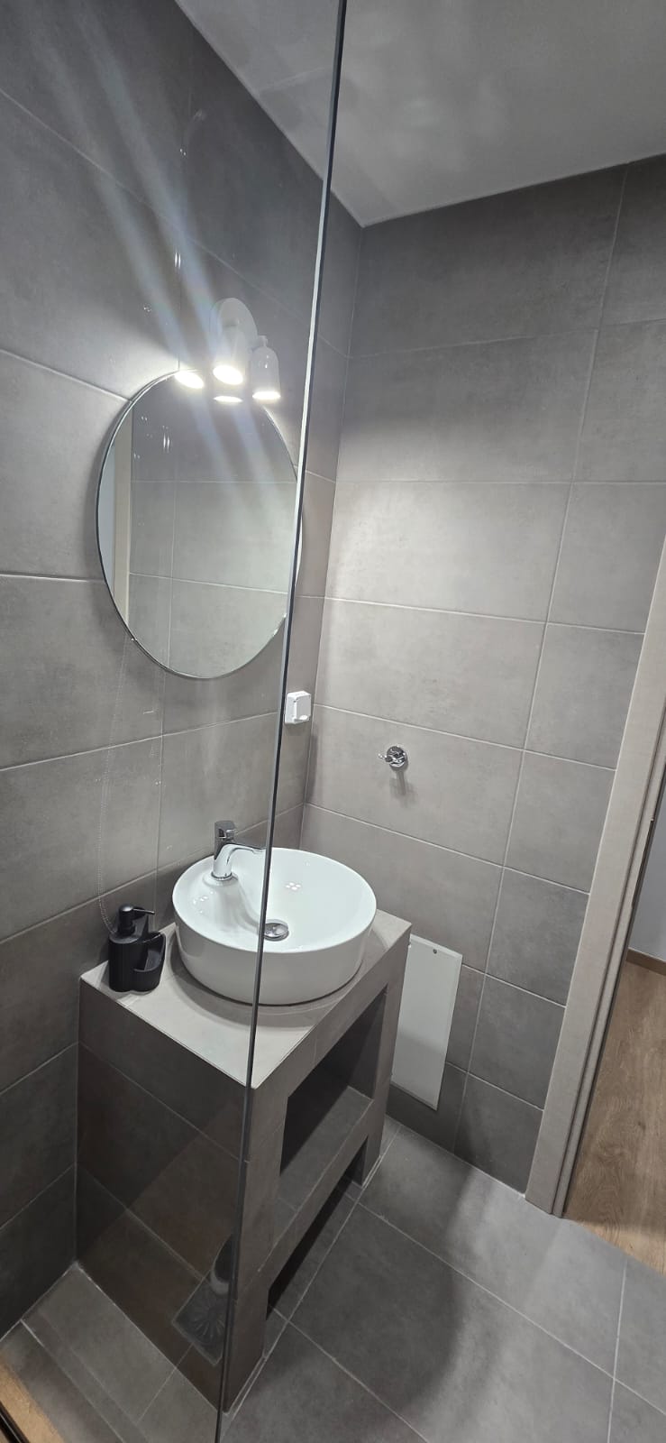 Contemporary Studio Apartments in Dafni — image 8 of 24 — Dafni, Greece