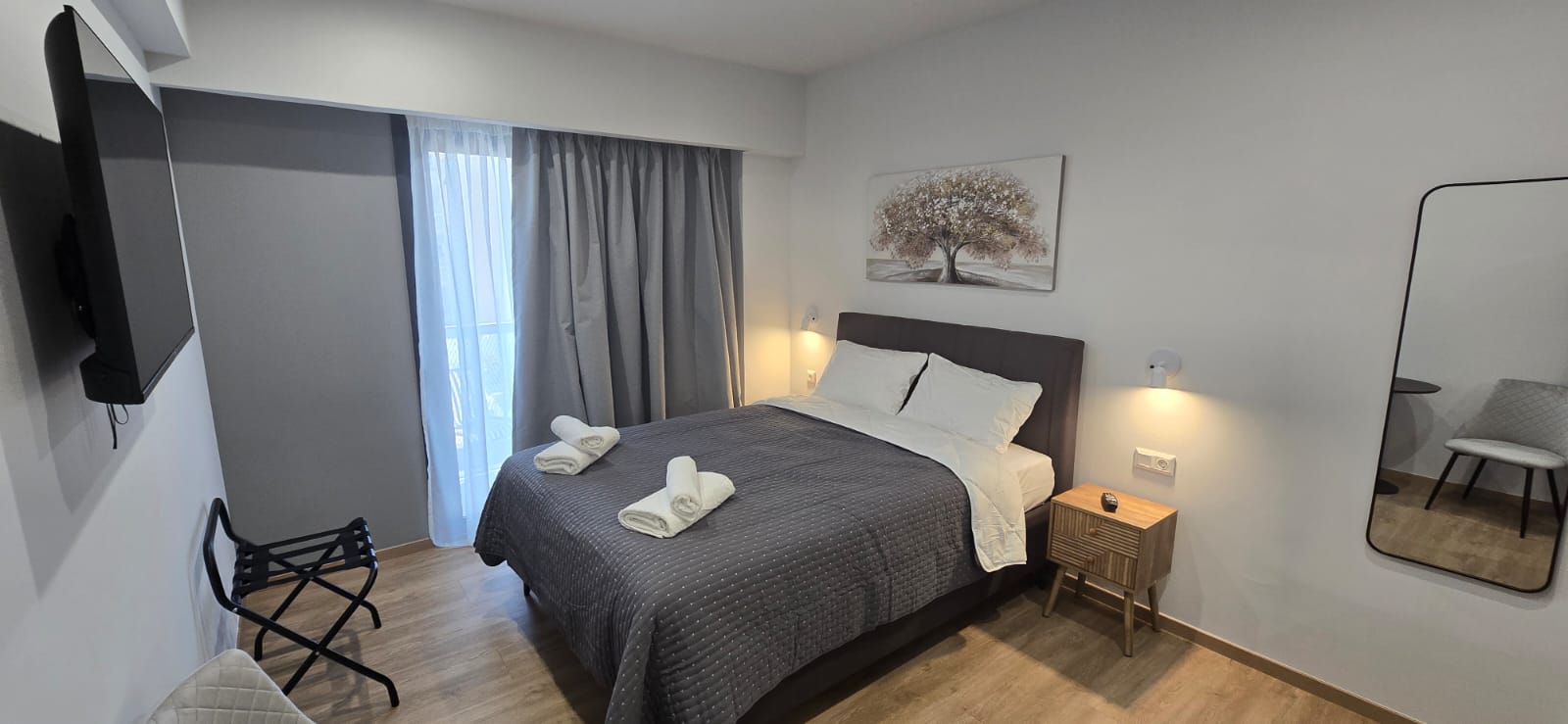 Contemporary Studio Apartments in Dafni — image 5 of 24 — Dafni, Greece