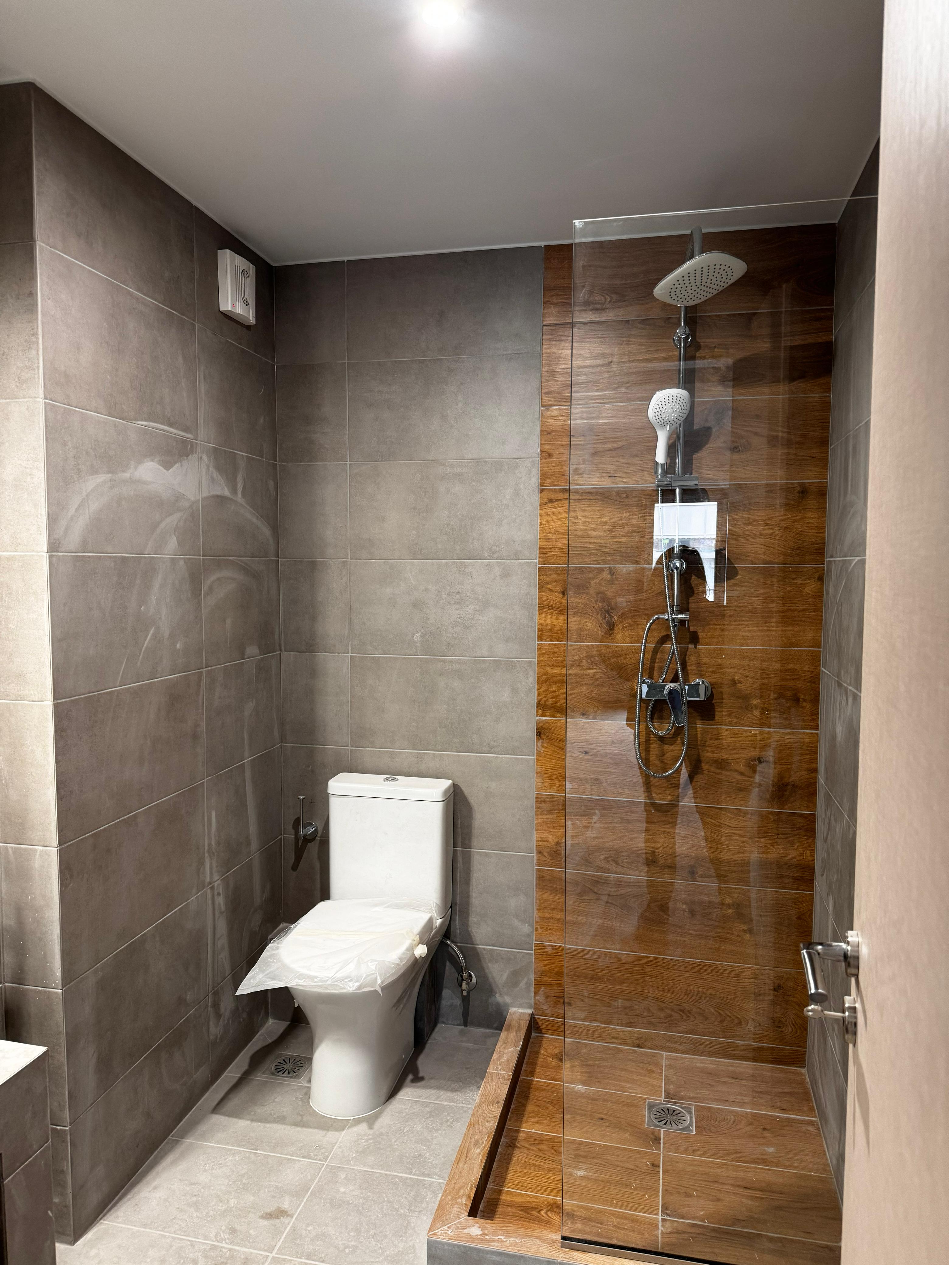 Contemporary Studio Apartments in Dafni — image 4 of 24 — Dafni, Greece