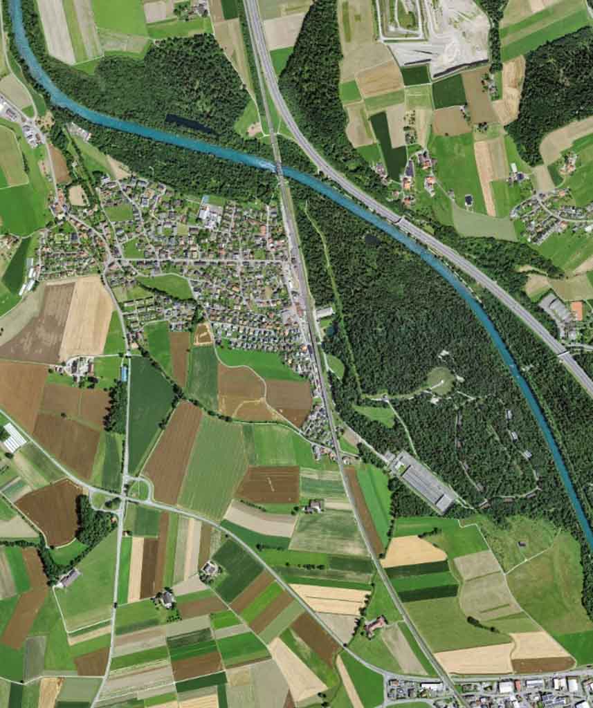 Luftaufnahme von Uttigen